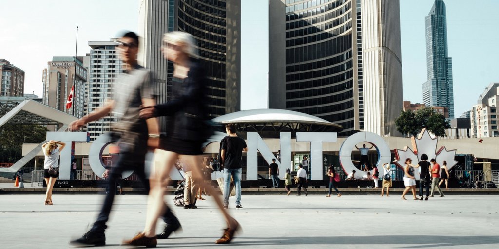 Conquer the Commuter Challenge this week with Commuter Method #26: Walk! Use the original commuter method! Alone, or paired with another method, walking is good for you &amp; the planet! Tell us about your journeys on foot with #CommuterChallenge!