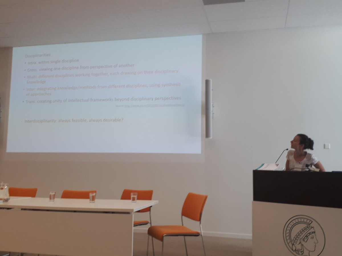 lindadrijvers's tweet photo. @vipiai discusses all these disciplinarities we keep talking about during this conference... always desirable and feasible? #interdisclangsci https://t.co/AALTVwZsF3