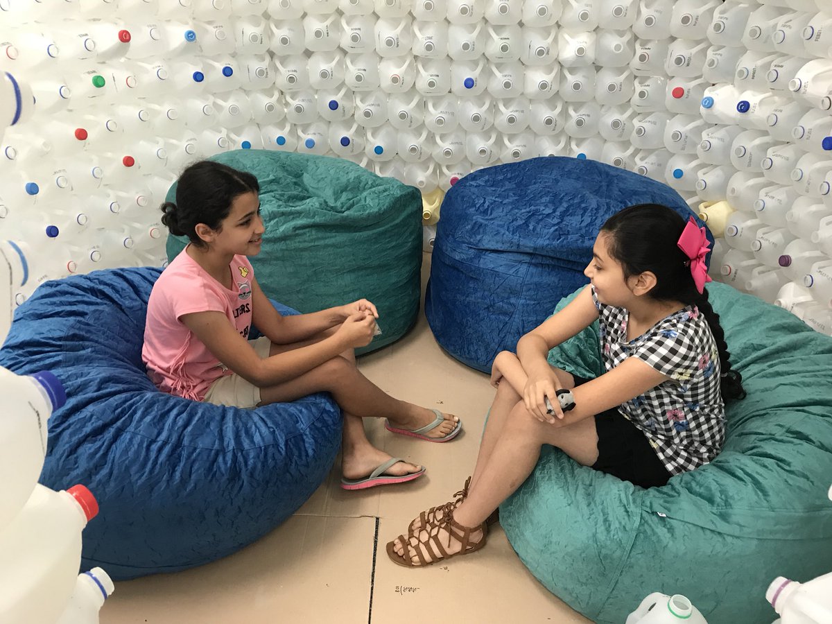 york_engineers's tweet photo. Its conversations and #dynamiclearningexperiences in the main lobby this morning! Enjoying our cushy seats from @Bayer4CropsUS @Bayer4Crops @WCPSS #ideahub #engineeringbydesign https://t.co/pzOz0jjwLF