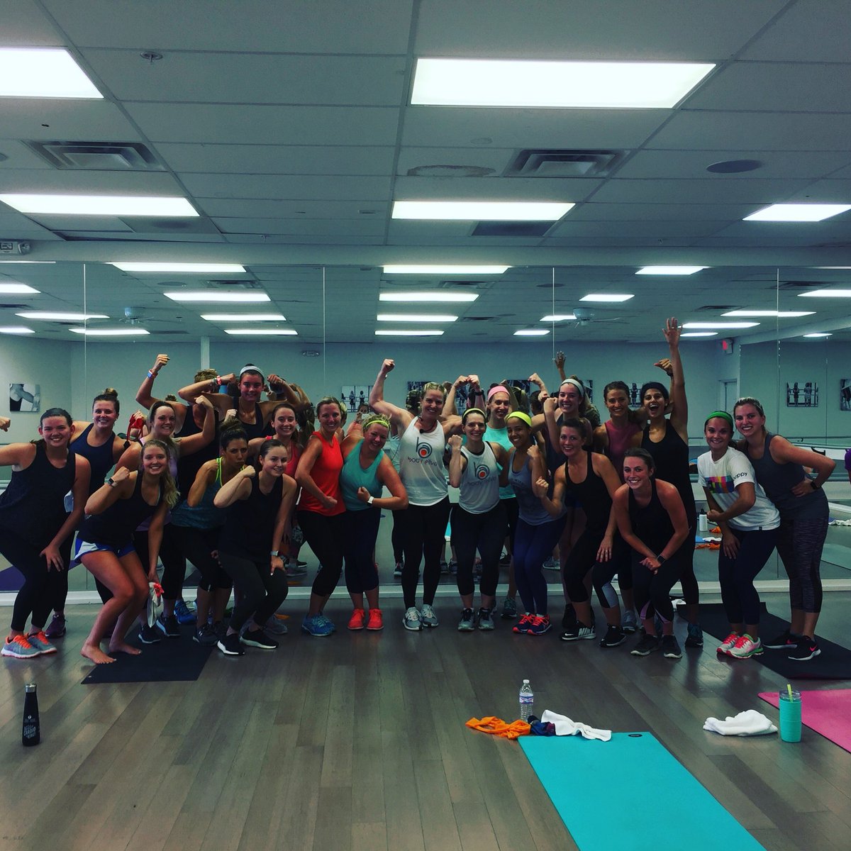_BodyAlive's tweet photo. Check out our 915am Fusion class! They killed it this morning and really brought the energy. Thanks @tarabal for an awesome class- always so motivational and pushing your class to the next level! #highenergyfitness #motivation #cardio #strength #community #bodyalive #fusion https://t.co/PqVKd6SN8b