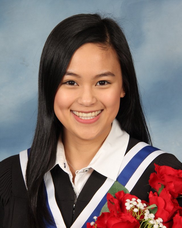 MsDharmai's tweet photo. Our FMM community is proud to announce our Co-Valedictorians for 2017-2018. Congratulations Alyssa Benitez and Clara Estrella! We look forward to hearing your valedictorians' address. @FMMtweets @FMMSG @FMMSAC @_alyssaclare @ClaraCEstrella https://t.co/U1wJmcKM7F