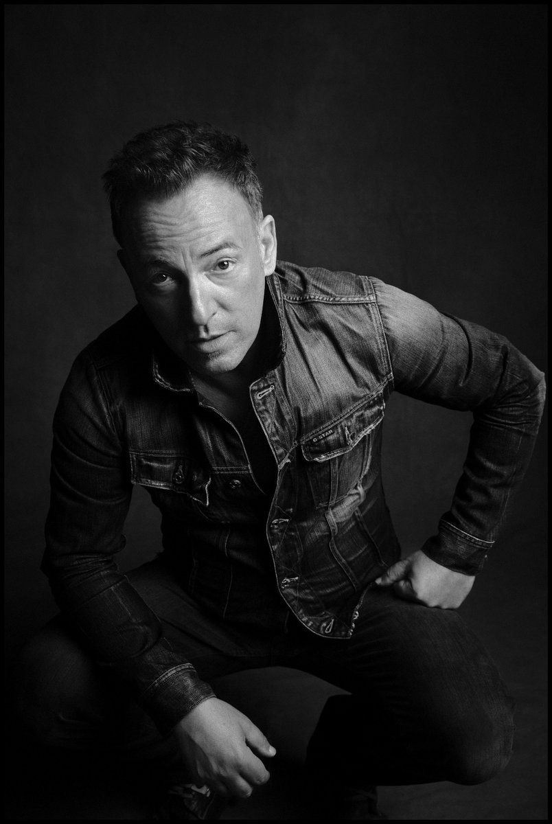 TheTonyAwards's tweet photo. Special Tony Award recipient, @springsteen will make a rare television appearance as he performs at the 2018 #TonyAwards on Sunday, June 10, airing on @CBS at 8pm. #ThisIsBroadway https://t.co/nNysBnBB96 https://t.co/Tf7L3uSdRL