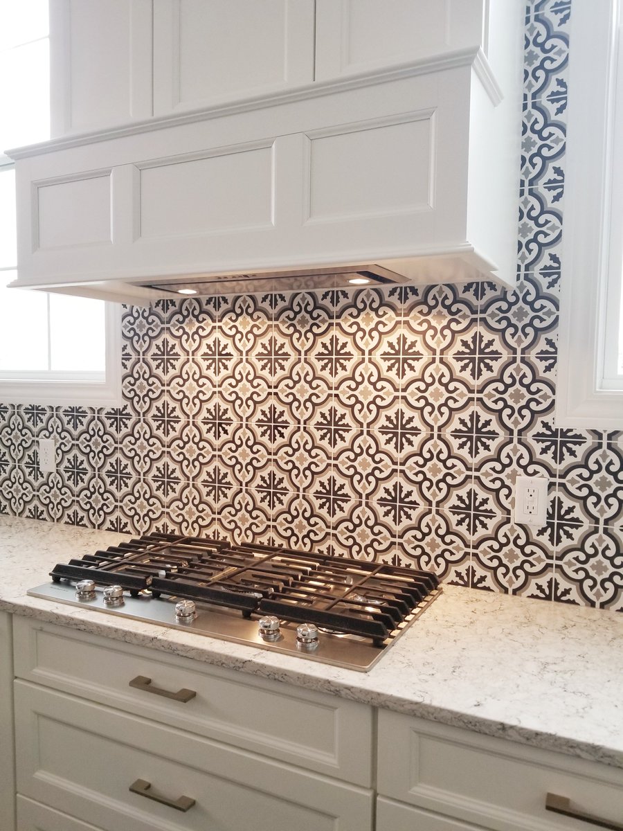 theBoonBin's tweet photo. Hire The Right Contractor To Help With Your Home Improvement Project. Remodels, Additions &amp; Any Special Projects. No job too big or small · Highly-skilled staff ·🏡 #DDay #WednesdayMotivation https://t.co/ViGAzPrwlf https://t.co/DACsJx1Jpx