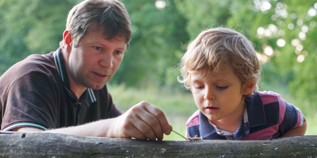 What should nature study look like? Here are some key principles from Charlotte Mason, plus some ideas for nature study in the city. buff.ly/2sAl31o