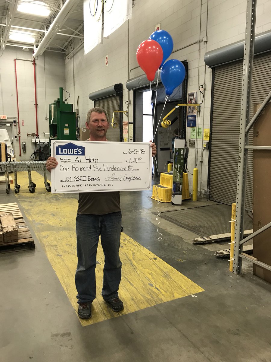 DennisRVReady's tweet photo. Congratulation to store 2894 on making SSEI, and Al for being the SSEI winner from the store. Moments after finding out he won, Al asked if he could throw a party for the store since it was a team effort! https://t.co/kEVs5LNPTj