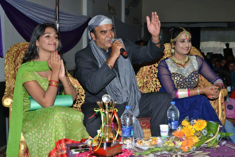 MohenaSinghWeb's tweet photo. #ThrowbackDiaries
To @SinghMohena Grand Finale of NIDC, 2013 at कलावृक्ष School of Kathak in Mathura.
#MohenaAddicted #Mohena #MohenaSingh #MohenaKumari #MohenaKumariSingh #Juding #Dance #Dancer #Event https://t.co/l6xwiCLISV