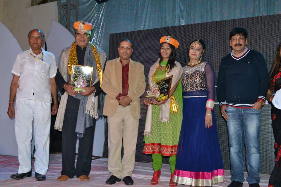 MohenaSinghWeb's tweet photo. #ThrowbackDiaries
To @SinghMohena Grand Finale of NIDC, 2013 at कलावृक्ष School of Kathak in Mathura.
#MohenaAddicted #Mohena #MohenaSingh #MohenaKumari #MohenaKumariSingh #Juding #Dance #Dancer #Event https://t.co/l6xwiCLISV