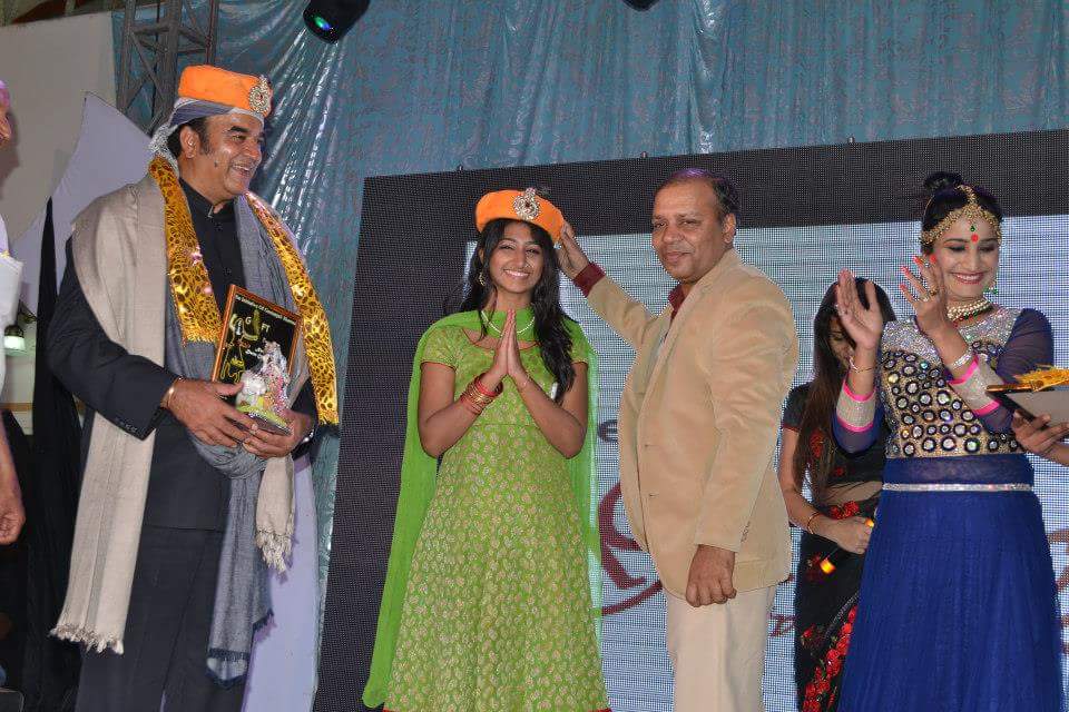 MohenaSinghWeb's tweet photo. #ThrowbackDiaries
To @SinghMohena Grand Finale of NIDC, 2013 at कलावृक्ष School of Kathak in Mathura.
#MohenaAddicted #Mohena #MohenaSingh #MohenaKumari #MohenaKumariSingh #Juding #Dance #Dancer #Event https://t.co/BJ65lwO1Cw