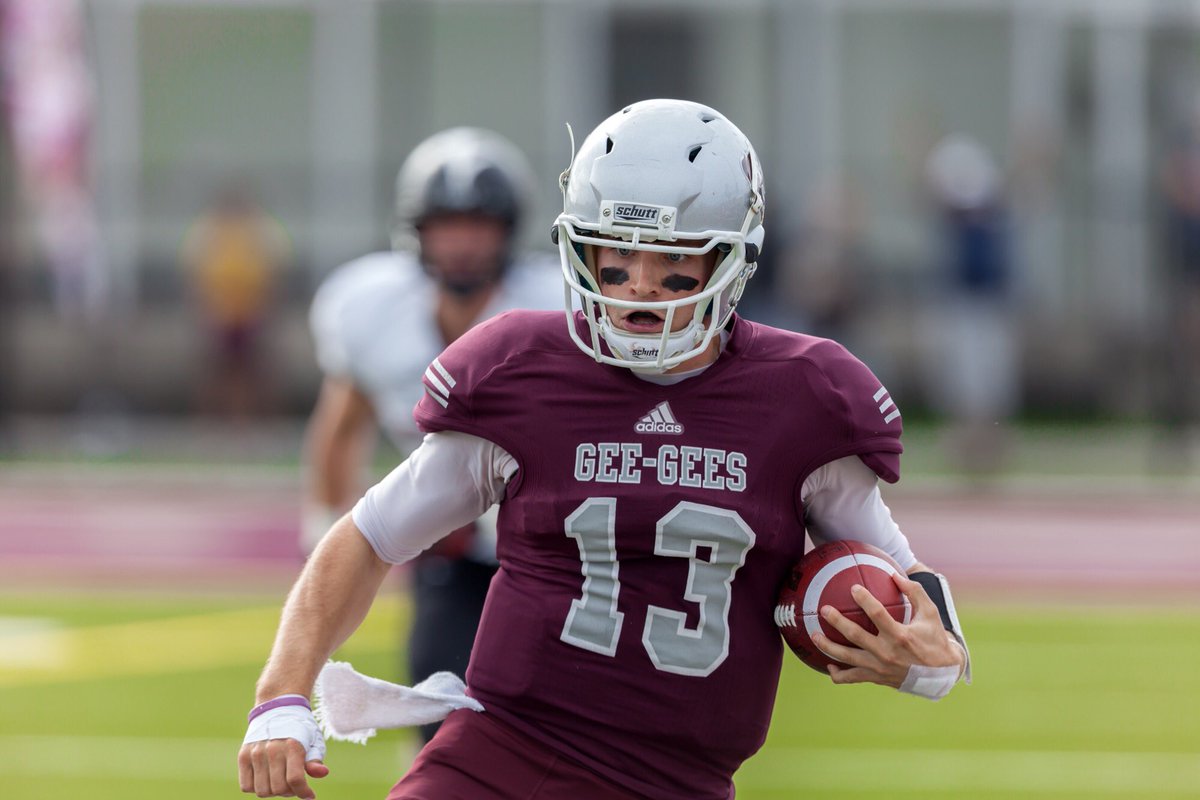 GeeGeesFootball's tweet photo. Former Gee-Gees quarterback and current Offensive Assistant Aaron Colbon will be participating in Ottawa's 2018 Annual Walk for ALS. He'll be walking with Wayne's Warriors. To learn more or to donate click on the link below. 🐴👇

https://t.co/9fwx5FdkBi https://t.co/ZTAbVNNBDw