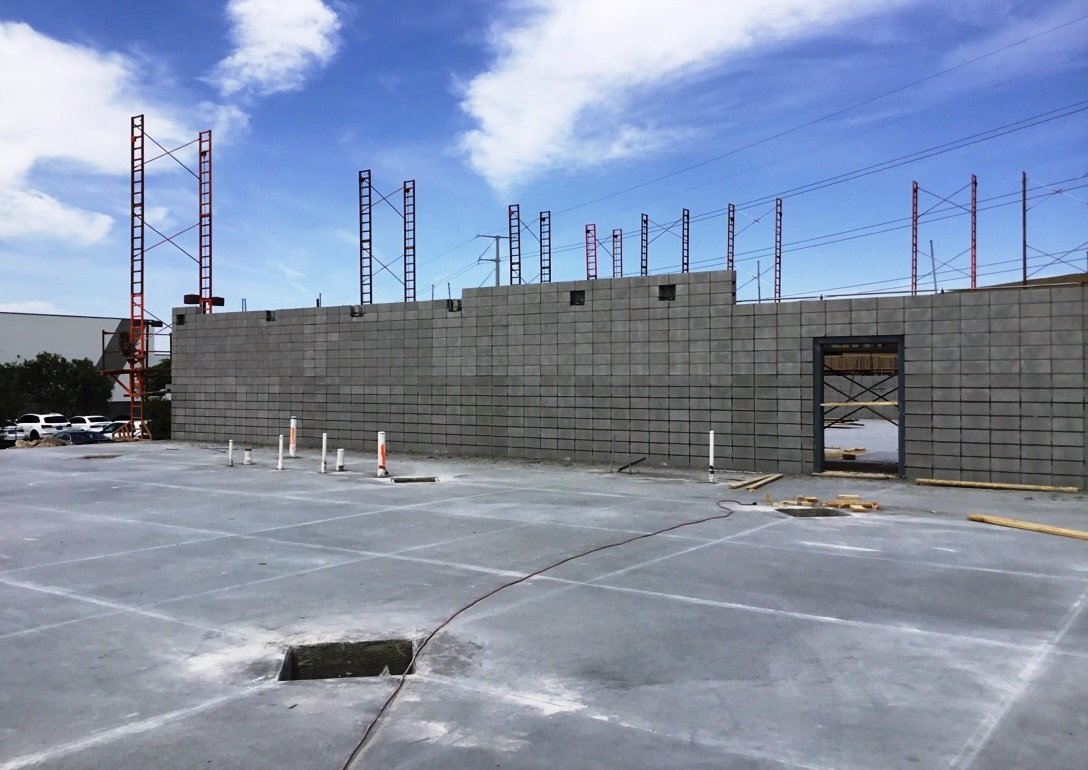 tcordervegas's tweet photo. Pretty excited to see our new #FindlayMazda facility rising from the ground in the @ValleyAutoMall in #Henderson. This is one of 5 new #FindlayAuto dealerships currently under #construction. https://t.co/Ot173fODdd