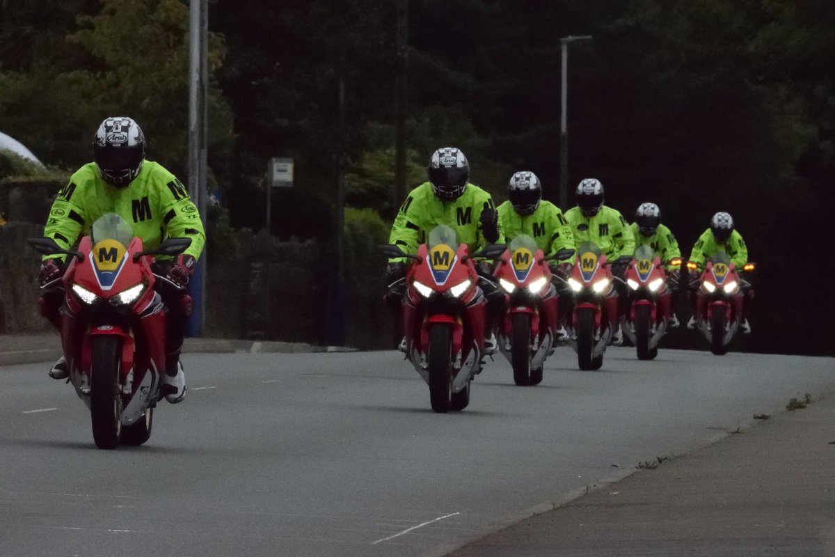 bikehps's tweet photo. The 2018 #IsleofManTT Marshalls chose #MRAScreens for their #HondaFireblade to keep the wind blast off… https://t.co/5XhkogBLQY #MRAwindshield #BikeHPS #CBR1000RR #CBR1000RRFireblade #Fireblade #TT #TT2018 #IsleOfManTT2018 https://t.co/kW9CZP0vQV