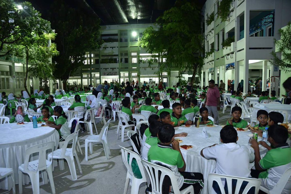 kalaafaanu_mv's tweet photo. Students Iftaar 1439.
#Religioustalk #MagribPrayer #Breakfasting
#ZeroPlasticIftar #Farukoe #Worldoceanday2018
@EducationMV @aishathshiham @UfaaMv @rah8121 https://t.co/neMsJOxKUA