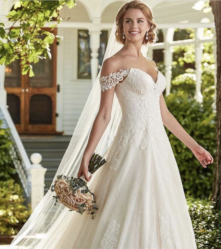 Now in the boutique! #martinaliana #weddingdress