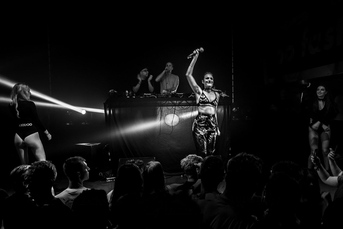 pbhandjack's tweet photo. Triple Trouble!! Our brand new Single ft @SashSings is out next Monday on @ArmadaDeep! We’ve never had more meat in a drop, this is pure club & festival 🔥🔥 who’s ready?? #onalevel #armadadeep #housemusic #pbhandjackshizzle #sashsings #armada https://t.co/h0FkyDgGKt
