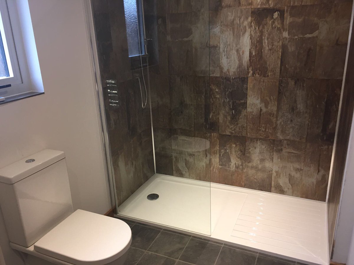 Roompods's tweet photo. #Pubs, #Restaurants, #BandBs, #GuestHouses, & #WeddingVenues..need more #OvernightAccommodation for your customers?
#ROOMPODS are high-quality modular #GardenBedrooms for purchase or no-outlay lease - relocatable too! https://t.co/IZAawsjtRN #lodges #PubRooms #GardenRooms #pods https://t.co/SmaVd1uGsk