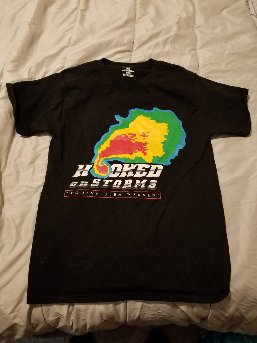 EchoTopChasers's tweet photo. We've been talking about chasing together since last year. It finally happened on May 29th where severe storms were going to set up in SC KS and NW OK. 

We teamed up with our great friends at @hookedonstorms for what became a great day of chasing. Until next time! #hooked #ETKC https://t.co/3cJmdqLnBH