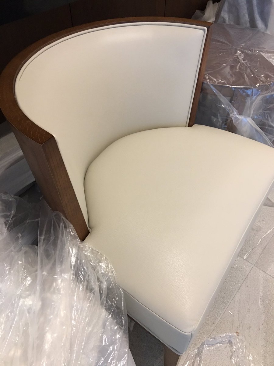 JackieP_EUA's tweet image. @maharam Bask leather on these @HBFContract chairs Soooo Pretty! @EUA #workplaceexperts #everydetailmatters