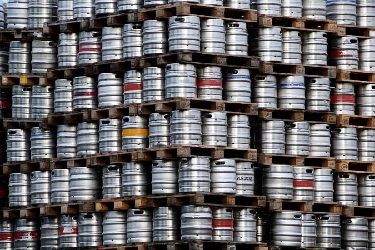 New study finds switch to the circular use of steel, plastics, aluminum and cement is central to cutting global greenhouse gas emissions bit.ly/2HrumFh A more circular economy in the EU and around the world is vital to meet the goals of the #ParisAgreement