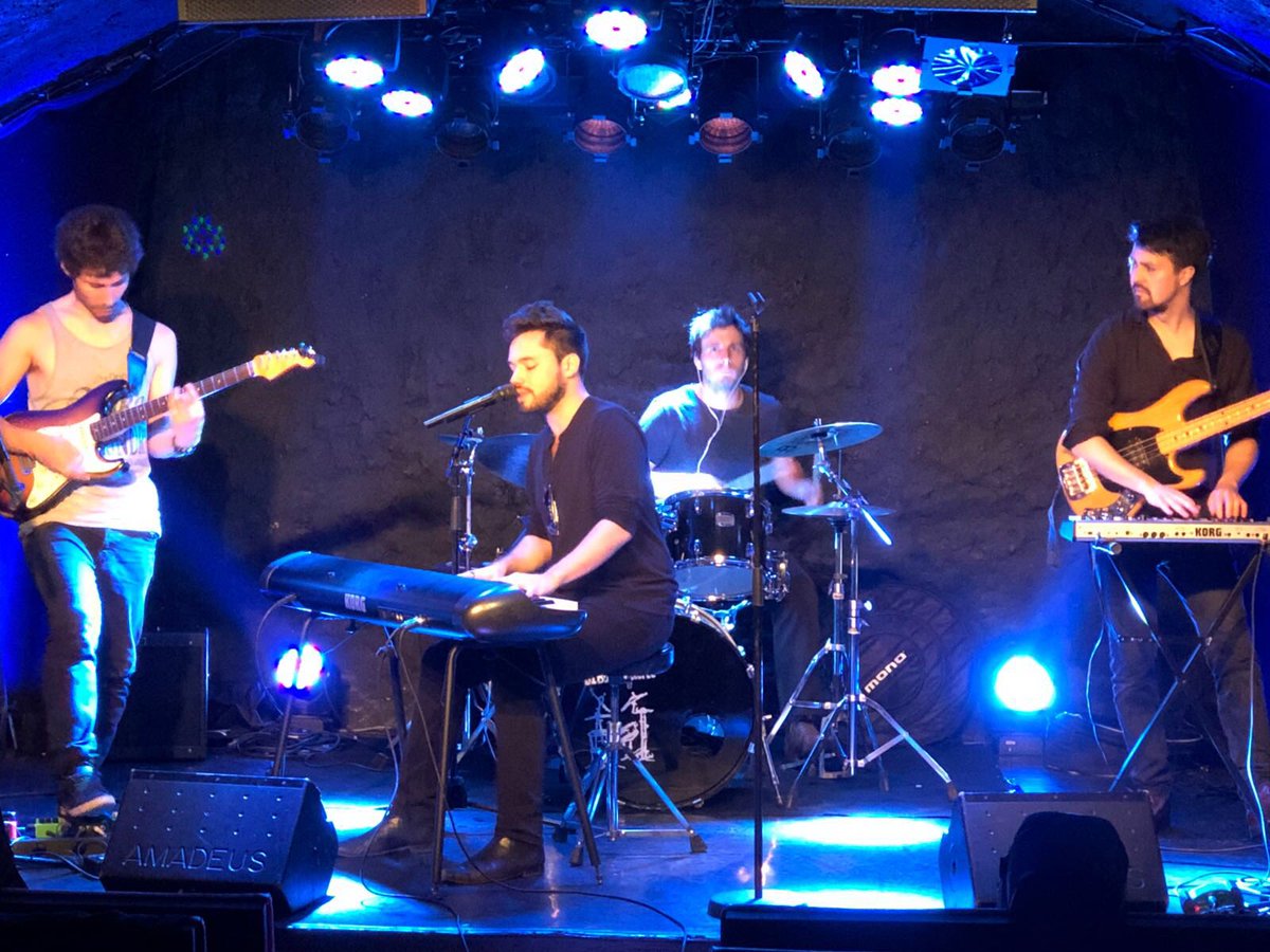 Derniers préparatifs avant ce soir ! J’espère que vous serez là !!!! 🤟🤟
Pour les retardataires il reste des billets ici : bit.ly/2IajzUm