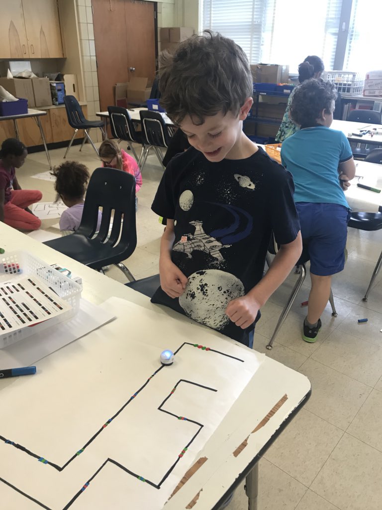 Rachael Myers tweet media