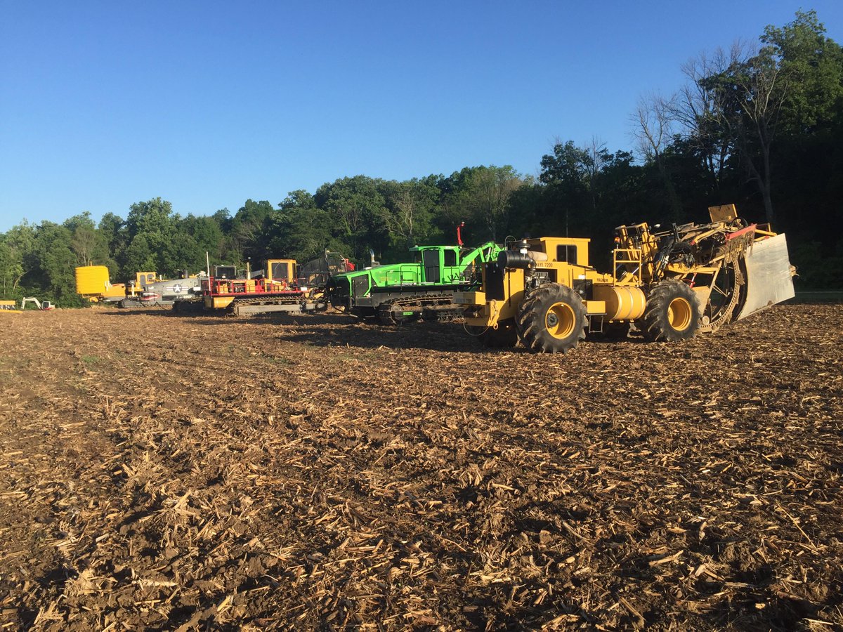 SPIPipe's tweet photo. Great turn out at the Davis Purdue Ag Center Field Day.
#tile18 #drainage #springfieldplastics #spitile #inlica #springfieldplasticsinc
#indianalica https://t.co/Xnr3yWZnQe