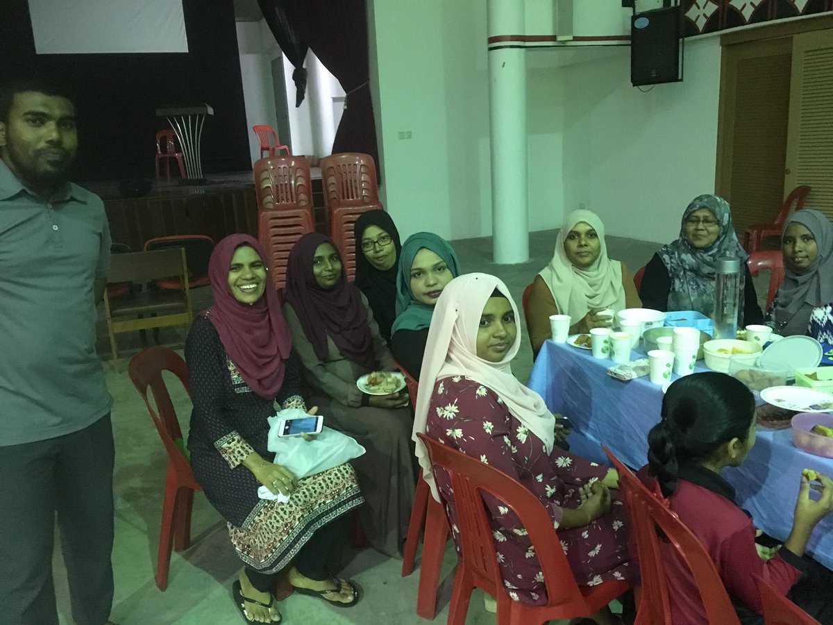 GhaazeeSchool's tweet photo. Students and Staff Iftar 1439
#Iftar2018 #Religioustalk #MagribPrayer #ZeroPlasticIftar #Farukoe #Worldoceanday2018 @EducationMV @aishathshiham @UfaaMv @mariyam_madveli https://t.co/0RrpmMYikI