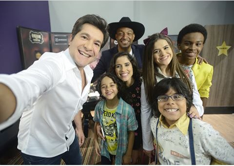 worldFcMaisa's tweet image. Hoje a noite,tem despedida da família Almeida em carinha de anjo vai deixar saudades 😘

Não percam! #sbt #carinhadeanjo #vlogdajuju #saudades #dulcemaria #zecaejuju #familiaalmeida