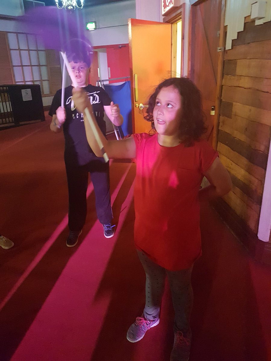 ManorCourtChard's tweet photo. Now time for circus skills. This is the greatest show! #Butlins2018 https://t.co/4rXvlf0foZ