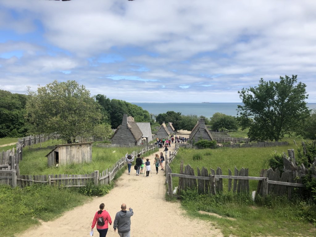 CaitJoblon's tweet photo. Plimouth Plantation to speak to Pilgrims about the voyage and natives about culture! #BulldogsInBoston https://t.co/zHX8ztYtWh