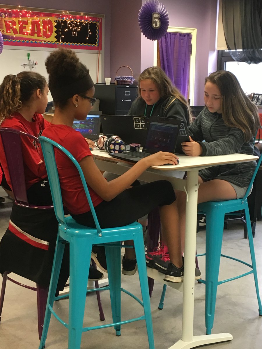 NewCastleAreaSD's tweet photo. GW 5th grade Ss are LOVING the new furniture & flexible seating in their redesigned classroom spaces as part of this year's "Code Like a 5th Grader" project made possible by a STEAM Catalyst grant! #GWGoesGoogle #codelikea5thgrader #ncasdsteam https://t.co/b1DZU8r6SE