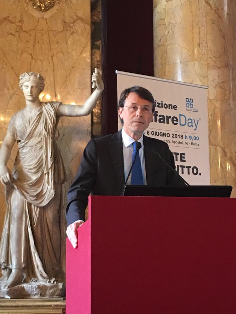 mandelli_andrea's tweet photo. Oggi al #WelfareDay : La #salute è un diritto di tutti il #ServizioSanitarioNazionale universalistico è da difendere finanziandolo adeguatamente #welfareday2018 https://t.co/LFo70MxRd9