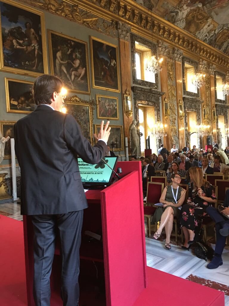 mandelli_andrea's tweet photo. Oggi al #WelfareDay : La #salute è un diritto di tutti il #ServizioSanitarioNazionale universalistico è da difendere finanziandolo adeguatamente #welfareday2018 https://t.co/LFo70MxRd9