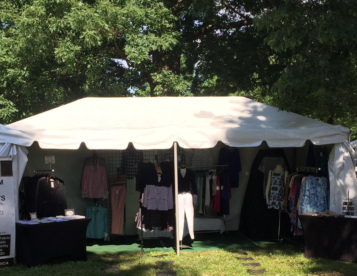 Ann_Ell_Designs's tweet photo. The 165th Annual Upperville #Hunter/Jumper Horse Show located in Virginia’s beautiful horse and wine country. There’s over 1,400 #horses here this week! 😁🐴🍷 Fun being in the middle of the action... https://t.co/vbGYwqs3Ho