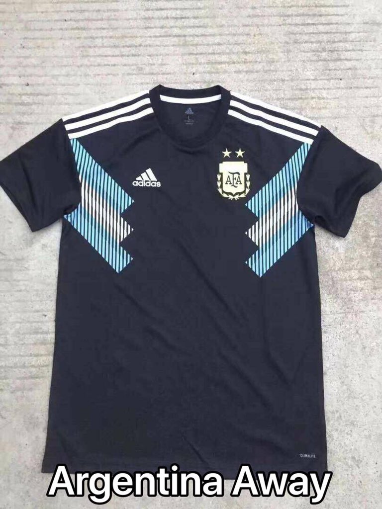 khaziqashraf's tweet photo. Haritu, ada sorang brader dpt jersi World Cup yg aku jual ni. Dia dpt FREE je sebab RT tweet aku. Kali ni, aku nak kasi jersi FREE lagi kat 2 org yg RT tweet ni. Mcm biasa, cukp 3k RT, aku pilih random pemenang. Korg boleh pilih mane2 jersi kat bawah ni

RT demi sehelai jersi https://t.co/ABu8cSpAd8