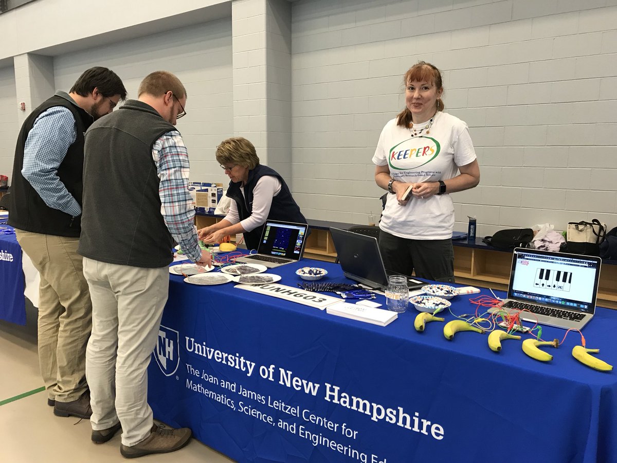 RuthVarner1's tweet image. Join us @UofNH Hamel Rec Center for the #603Challenge - try the @UNHLeitzel banana piano or play Pac-Man with tin foil! @UNHSTEMTeach