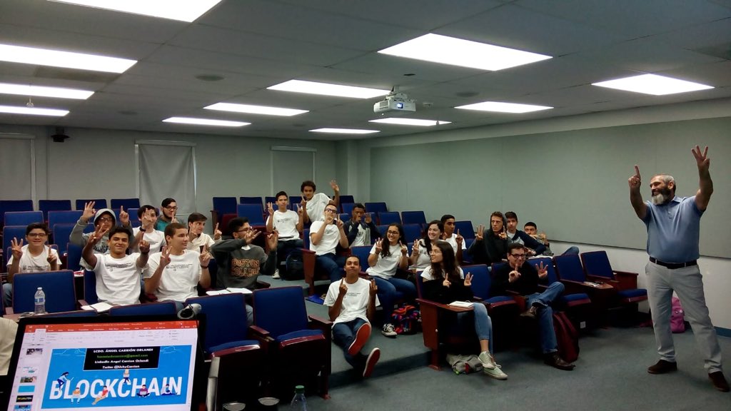 ACarrionOrlandi's tweet photo. #My31 #Blockchain #PuertoRico #EngineersToBe @pupr_edu @hu_manityco https://t.co/vfLYyhWzSA
