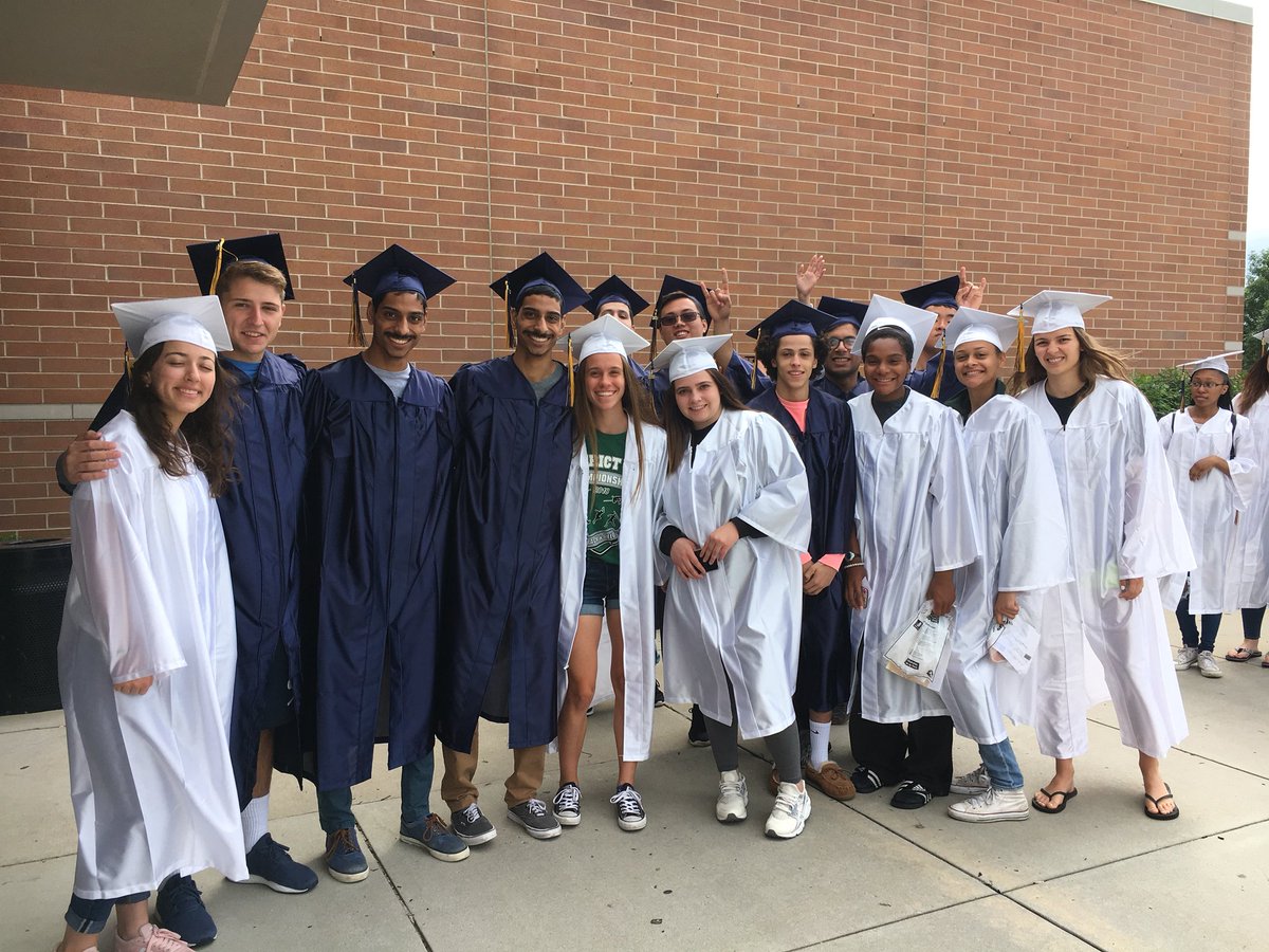 Viking Grad walk this morning. So great to see past teachers and fellow Vikings cheering on the Class of 2018!  Thanks <a href="/UMAMS_Vikings/">Upper Merion Area Middle School</a> for having us!  #vikingpride <a href="/UpperMerionSD/">Upper Merion Area School District</a>