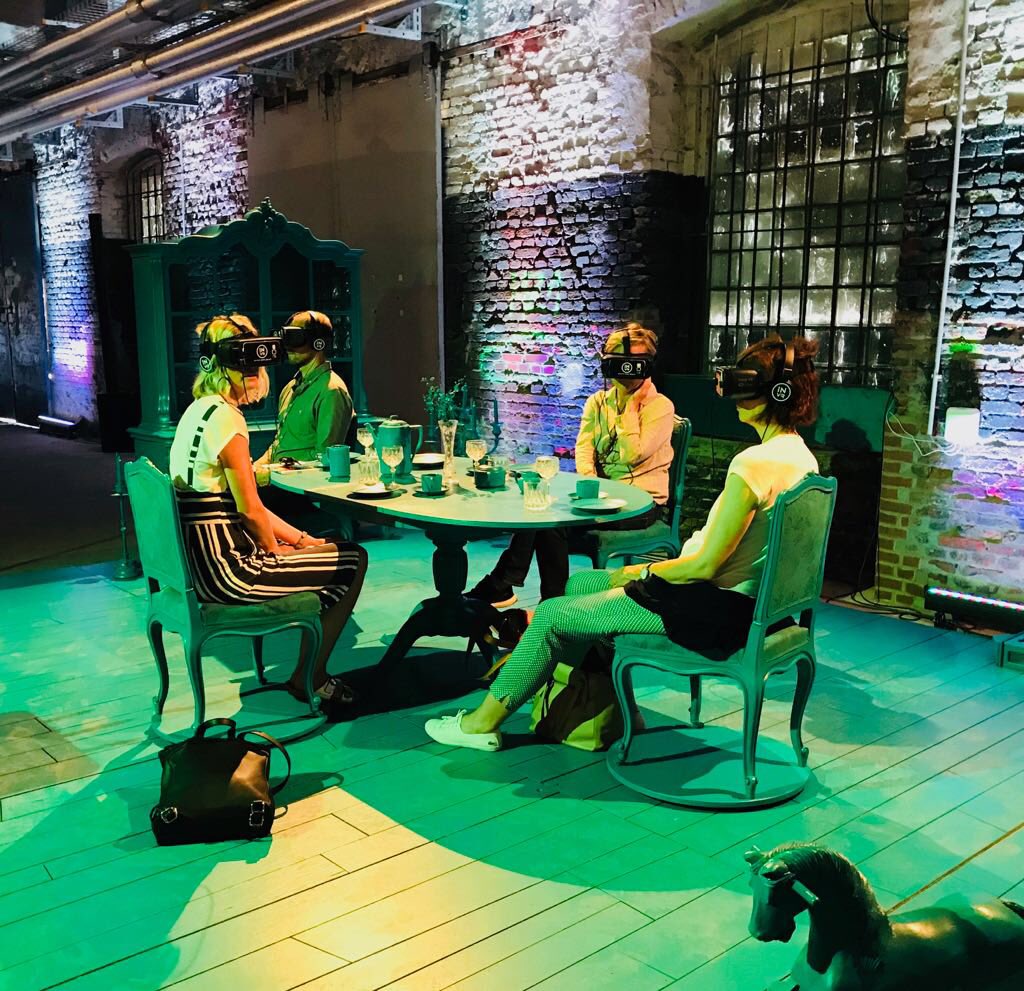 Wir empfehlen zum Hauptgang: Virtual Reality als Kunst.