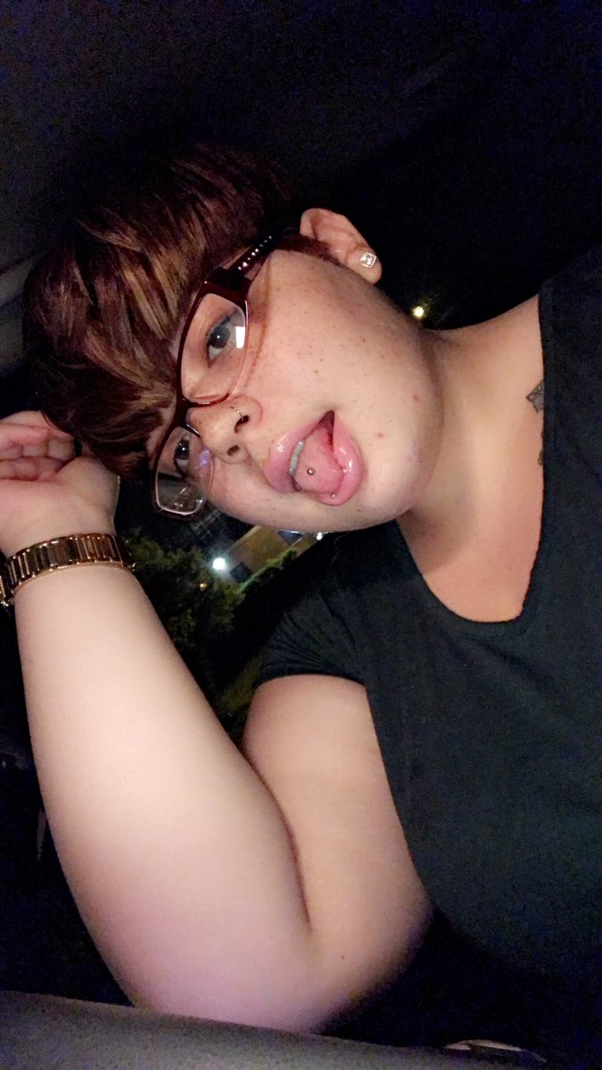 BigBodyFluff's tweet photo. My bitch a money getter , yo bitch a pussy popper ππ» #freckledmami #mixedtwitter #BigFineAppreciation #bigFinetwitter #300plusclub https://t.co/895J7wJcVe