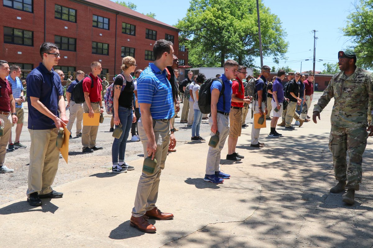 TRADOC's tweet image. The first cadets have arrived at Cadet Summer Training on @FortKnoxKY! This summer, CST will bring 8,200 cadets through Basic &amp;amp; Advanced Camp to help challenge, grow &amp;amp; improve cadet skills &amp;amp; leadership qualities. More photos  flickr.com/photos/armyrot…. #armyrotccst #armyrotc