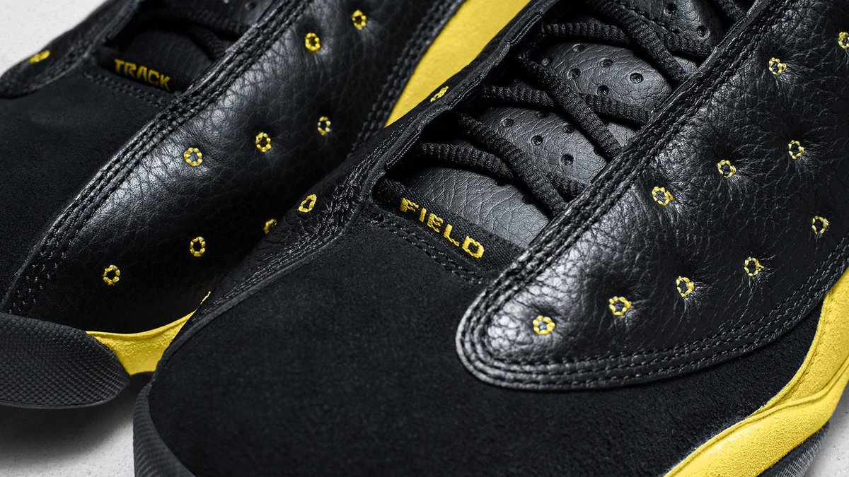 J23app's tweet photo. University of Oregon Track &amp; Field and Friends &amp; Family @Jumpman23 Air Jordan 13 PE official images https://t.co/Kzyf4ywfcC https://t.co/eD0FlwiVwj