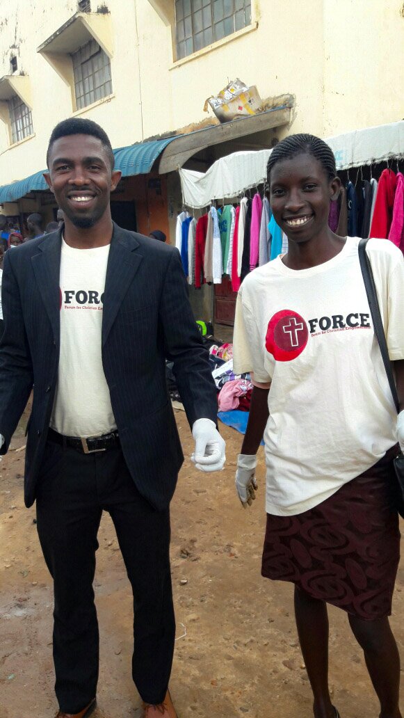 Forceuganda2017's tweet photo. Teaching future leaders social responsibility in the 'keep Arua clean' campaign in partnership with @nilegirlsforum as we celebrate #Aruapublicss golden jubilee. @iWorkforLife @DriligaJonathan @WestNileWeb @PimerPeace https://t.co/5WbjMMjStV