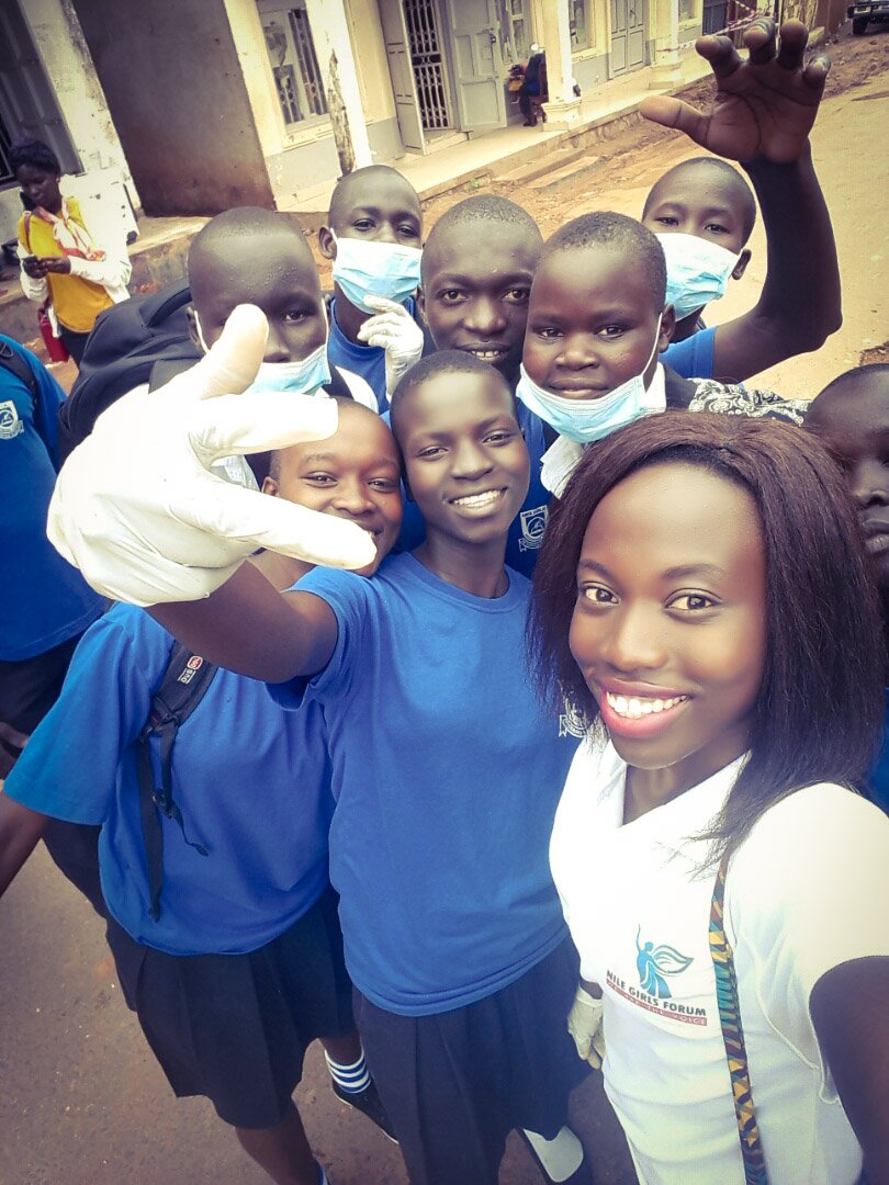 Forceuganda2017's tweet photo. Teaching future leaders social responsibility in the 'keep Arua clean' campaign in partnership with @nilegirlsforum as we celebrate #Aruapublicss golden jubilee. @iWorkforLife @DriligaJonathan @WestNileWeb @PimerPeace https://t.co/5WbjMMjStV