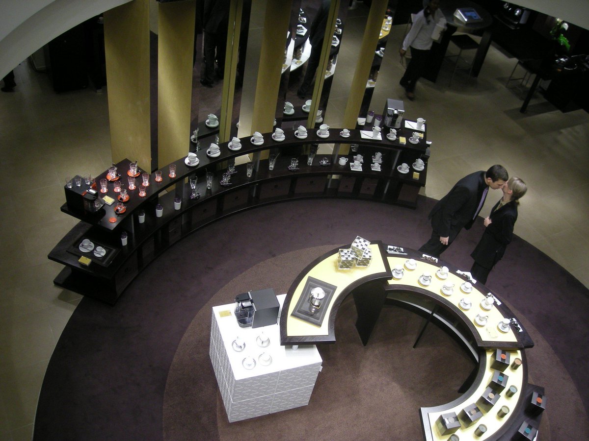 ferreirasarugs's tweet image. Nespresso Store Project
📌Paris
Find more: ferreiradesa.pt/projects.php?p…
#store #designstore #nespressostore #nespresso #paris #rug #decor #storedecor #luxurydesign #luxurydecor