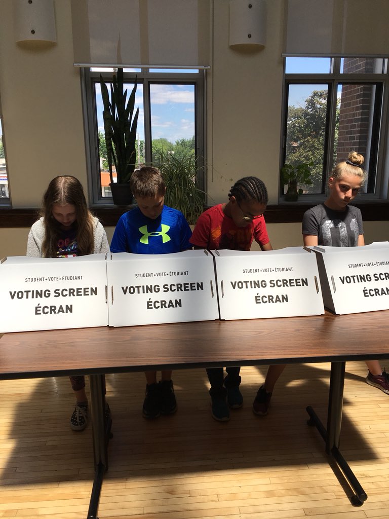 Mrs. Pfaff tweet media