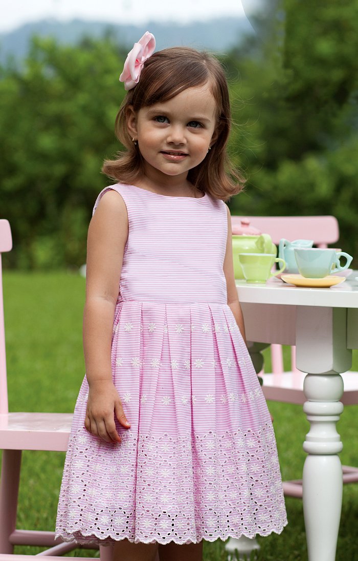 JamesGirone's tweet photo. #anavinicollection #summer2018: When only pink will do for her tea party! #girlsdress #girlsfashion #childrensfashion #kidsfashion #anavini https://t.co/hSWfZC1kN8 https://t.co/GwOyBcQaG9