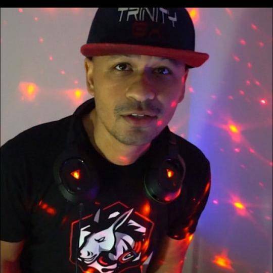 Gumpy_3000's tweet image. 🙌 YASSS It&apos;s time for a great show ⚡️Trinity GX⚡️:#games #coindrop #p
liveme.com/share/index_li…