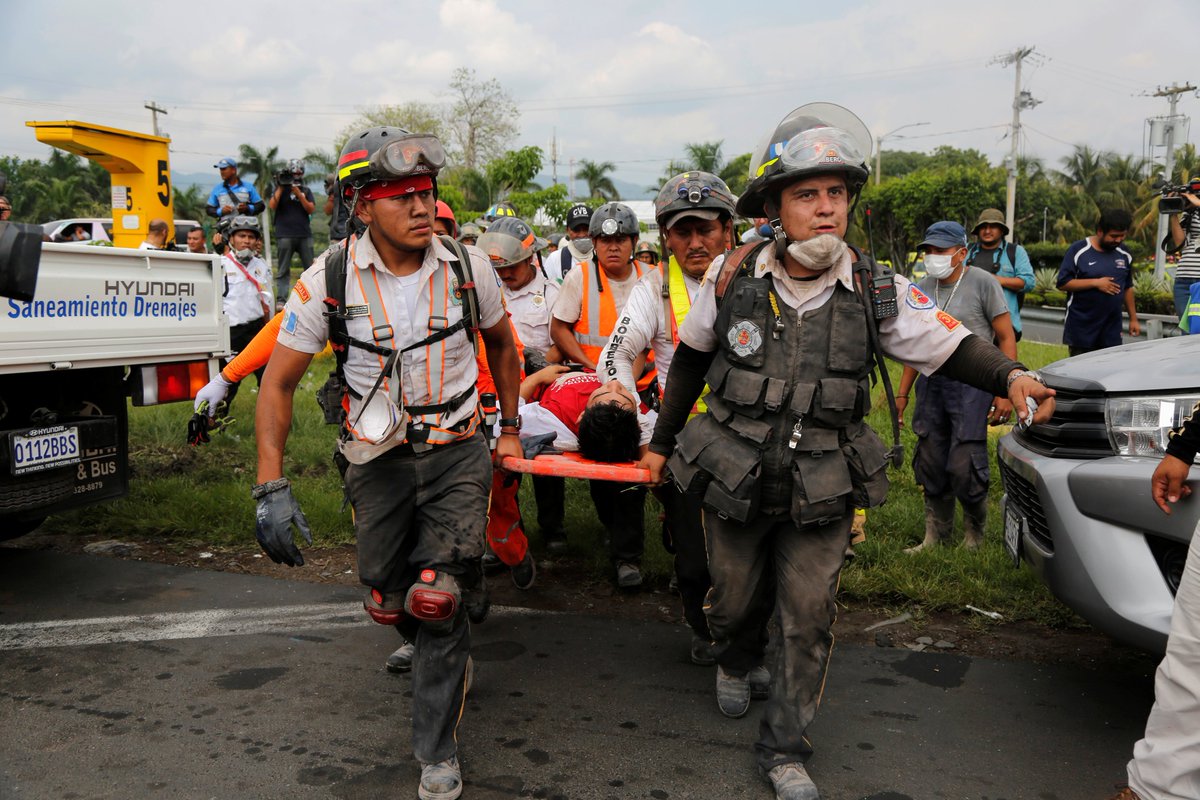 ajplus's tweet photo. 75 people are dead and almost 200 are missing in Guatemala due to eruptions from the Fuego volcano. Authorities warned that the volcano is showing signs of heightened activity, forcing thousands to evacuate. https://t.co/3GS1nhePr9