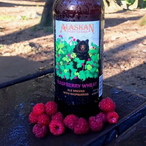With Raz, sweet Raz, a lovely summer, I will haz #raspberrywheat