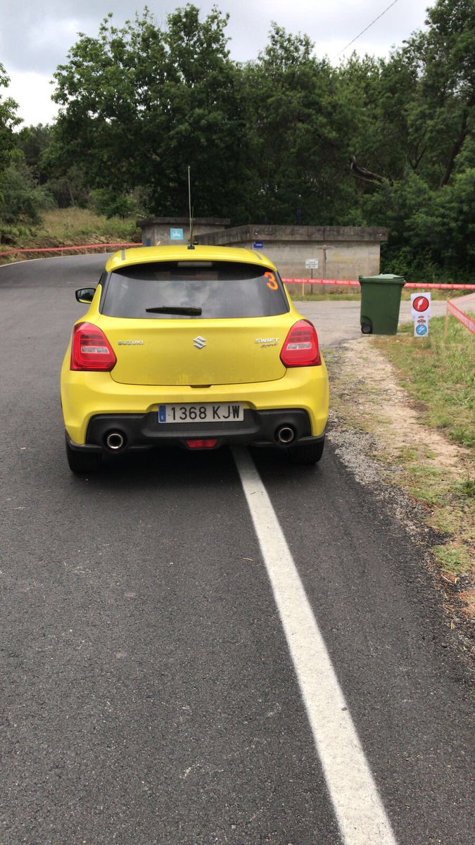 javipardosiota's tweet photo. Terminamos el primer día de reconocimientos del Rallye de Ourense. Y que mejor que el rallye de casa para estrenar el nuevo Suzuki Swift Sport. 

Estamos encantados con él!! https://t.co/QGbYI2YmKW